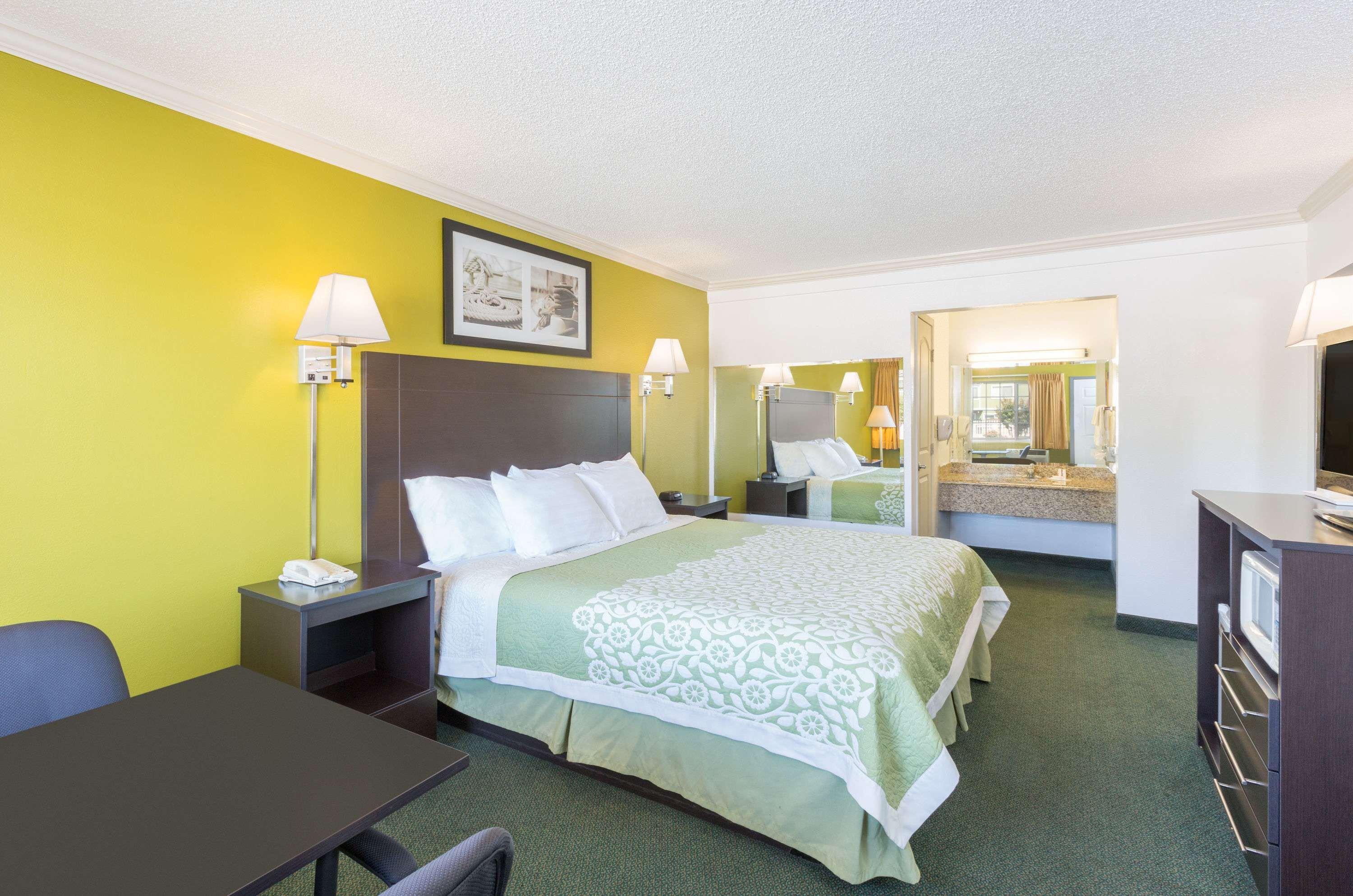Days Inn By Wyndham King City Exterior foto